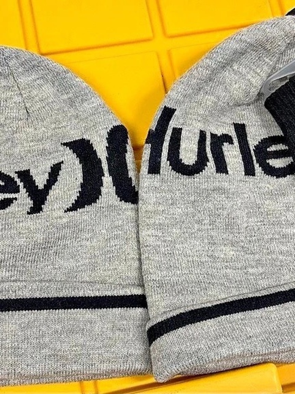 Hurley Beanie and Gloves Set Gray & Black
